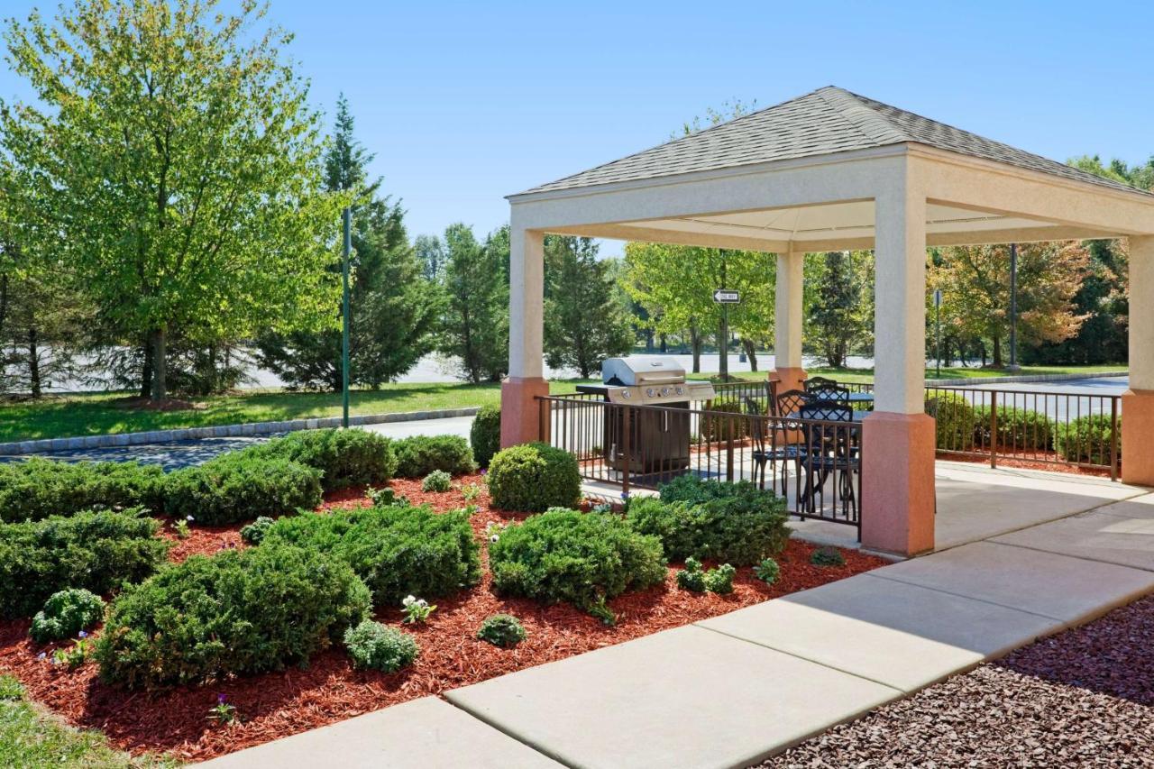 Sonesta Simply Suites Somerset Exterior foto